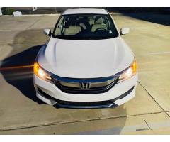 2016 Honda accord. 4D